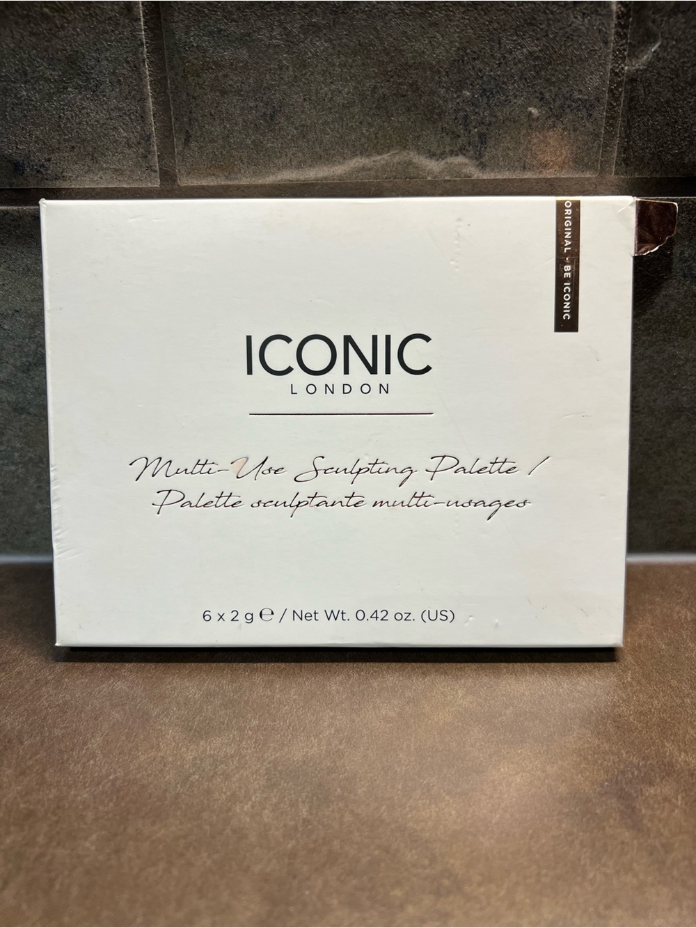 ICONIC London Sculpting Palette - White and Black Packaging